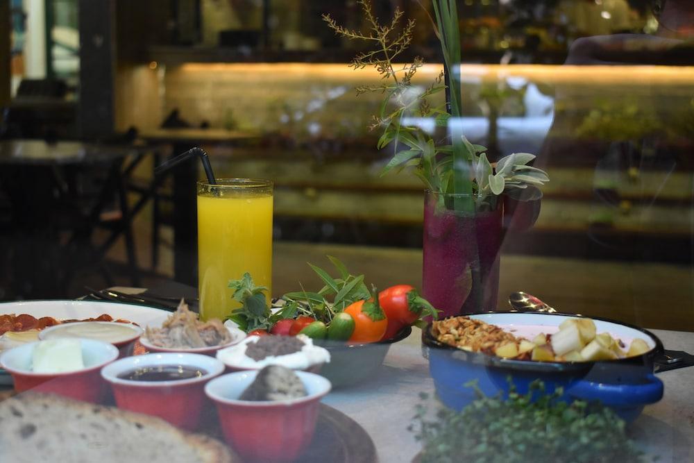 Master Mazeh Hotel Tel Aviv Exterior foto